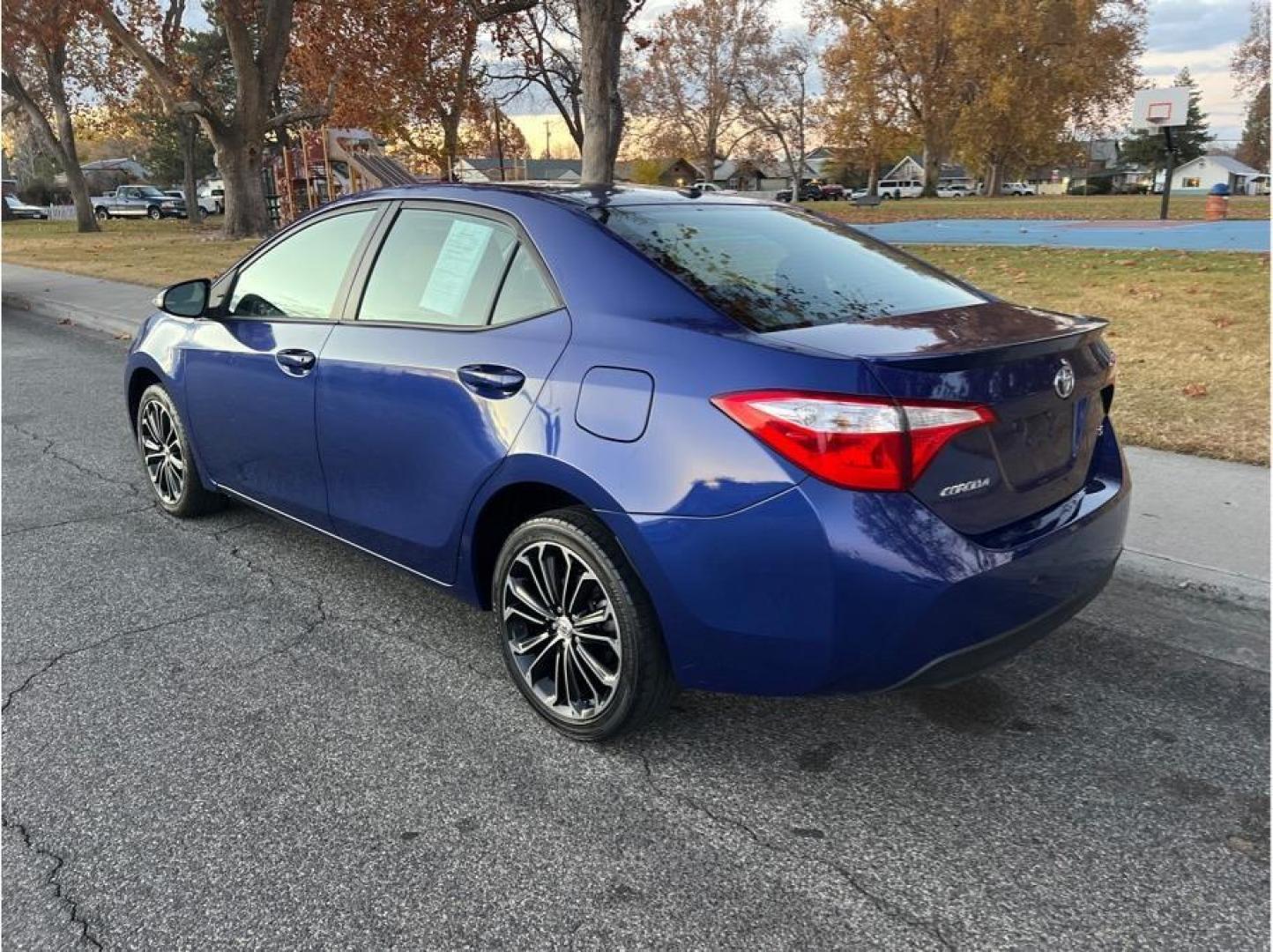 2014 Blue /No Color Toyota Corolla (5YFBURHE1EP) with an 4-Cyl, 1.8 Liter engine, Auto, CVTi-S w/Man Mode transmission, located at 607 W Columbia Drive, Kennewick, WA, 99336, (509) 987-1069, 46.216743, -119.126404 - Photo#6