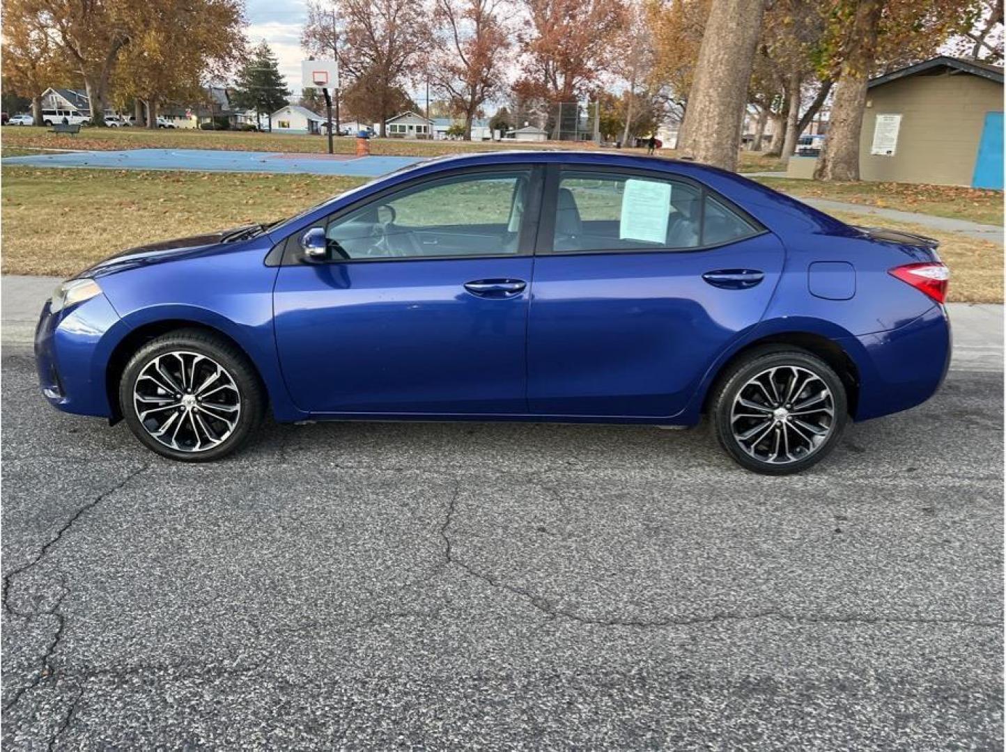 2014 Blue /No Color Toyota Corolla (5YFBURHE1EP) with an 4-Cyl, 1.8 Liter engine, Auto, CVTi-S w/Man Mode transmission, located at 607 W Columbia Drive, Kennewick, WA, 99336, (509) 987-1069, 46.216743, -119.126404 - Photo#7