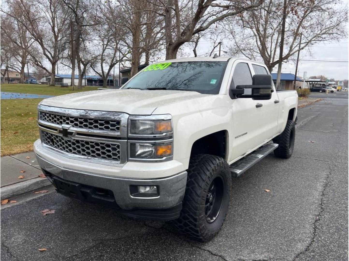 2014 White /No Color Chevrolet Silverado 1500 Crew Cab (3GCUKREC9EG) with an V8 EcoTec3 Flex Fuel 5.3L engine, Auto, 6-Spd HD Overdrive transmission, located at 607 W Columbia Drive, Kennewick, WA, 99336, (509) 987-1069, 46.216743, -119.126404 - Photo#0