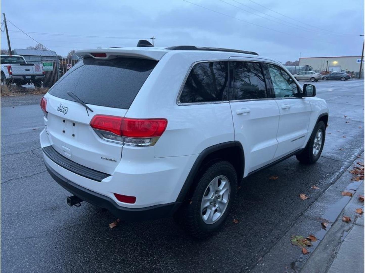 2014 White /No Color Jeep Grand Cherokee (1C4RJFAG1EC) with an V6, Flex Fuel, 3.6 Liter engine, Automatic, 8-Spd transmission, located at 607 W Columbia Drive, Kennewick, WA, 99336, (509) 987-1069, 46.216743, -119.126404 - Photo#4