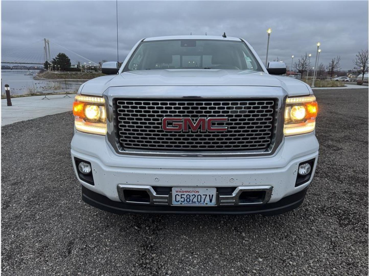 2014 White /No Color GMC Sierra 1500 Crew Cab (3GTU2WEJ8EG) with an V8 EcoTec3 Flex Fuel 6.2L engine, Auto, 6-Spd HD Overdrive transmission, located at 607 W Columbia Drive, Kennewick, WA, 99336, (509) 987-1069, 46.216743, -119.126404 - Photo#15