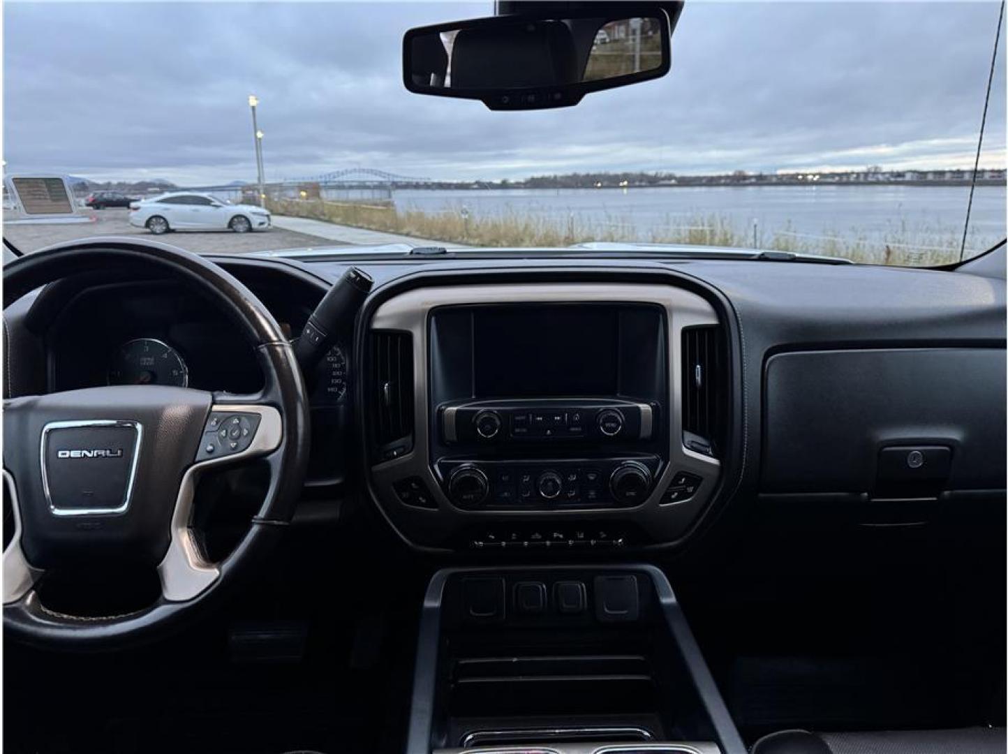 2014 White /No Color GMC Sierra 1500 Crew Cab (3GTU2WEJ8EG) with an V8 EcoTec3 Flex Fuel 6.2L engine, Auto, 6-Spd HD Overdrive transmission, located at 607 W Columbia Drive, Kennewick, WA, 99336, (509) 987-1069, 46.216743, -119.126404 - Photo#5