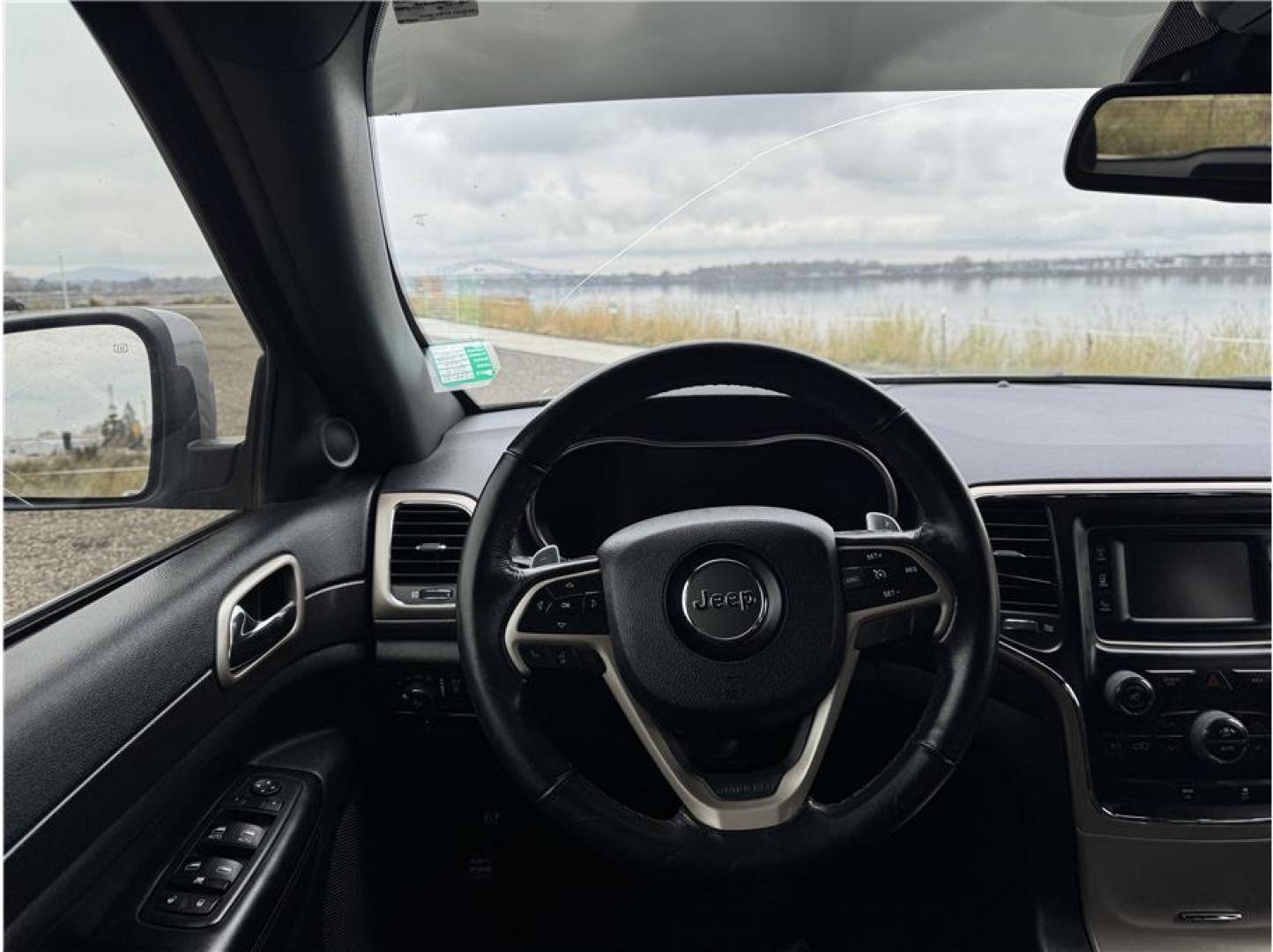 2015 Silver /No Color Jeep Grand Cherokee (1C4RJFAG8FC) with an V6, Flex Fuel, 3.6 Liter engine, Automatic, 8-Spd transmission, located at 607 W Columbia Drive, Kennewick, WA, 99336, (509) 987-1069, 46.216743, -119.126404 - Photo#4