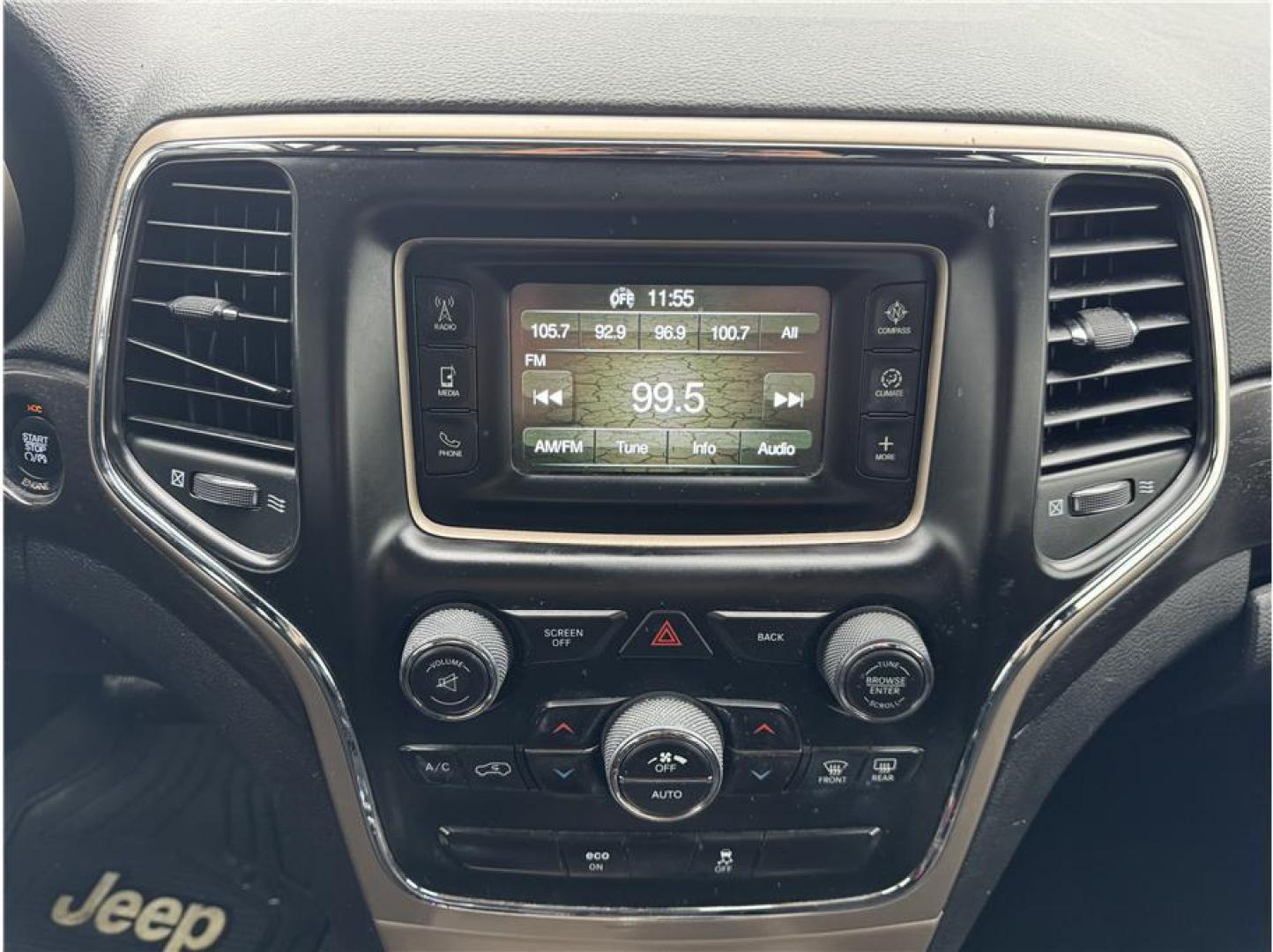 2015 Silver /No Color Jeep Grand Cherokee (1C4RJFAG8FC) with an V6, Flex Fuel, 3.6 Liter engine, Automatic, 8-Spd transmission, located at 607 W Columbia Drive, Kennewick, WA, 99336, (509) 987-1069, 46.216743, -119.126404 - Photo#7