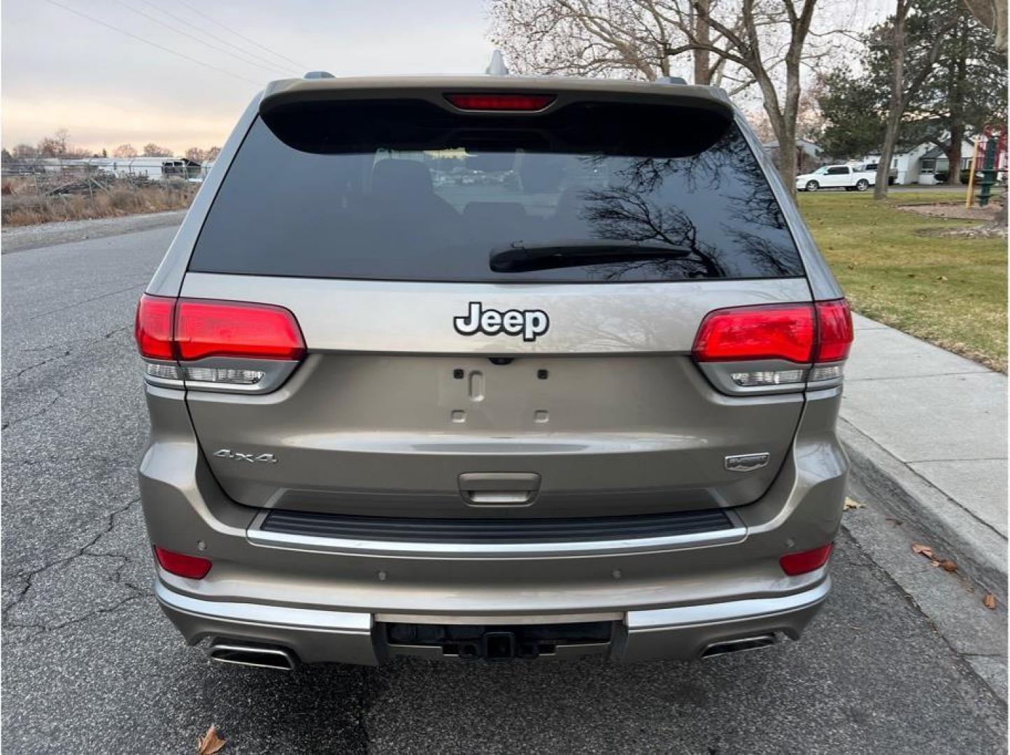 2016 Tan /No Color Jeep Grand Cherokee (1C4RJFJGXGC) with an V6, VVT, 3.6 Liter engine, Automatic, 8-Spd transmission, located at 607 W Columbia Drive, Kennewick, WA, 99336, (509) 987-1069, 46.216743, -119.126404 - Photo#5