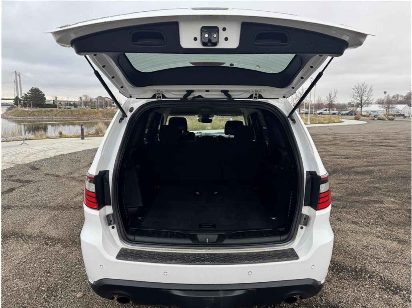 2018 White /No Color Dodge Durango (1C4SDJFT9JC) with an V8, HEMI, 5.7 Liter engine, Automatic, 8-Spd transmission, located at 607 W Columbia Drive, Kennewick, WA, 99336, (509) 987-1069, 46.216743, -119.126404 - Photo#14