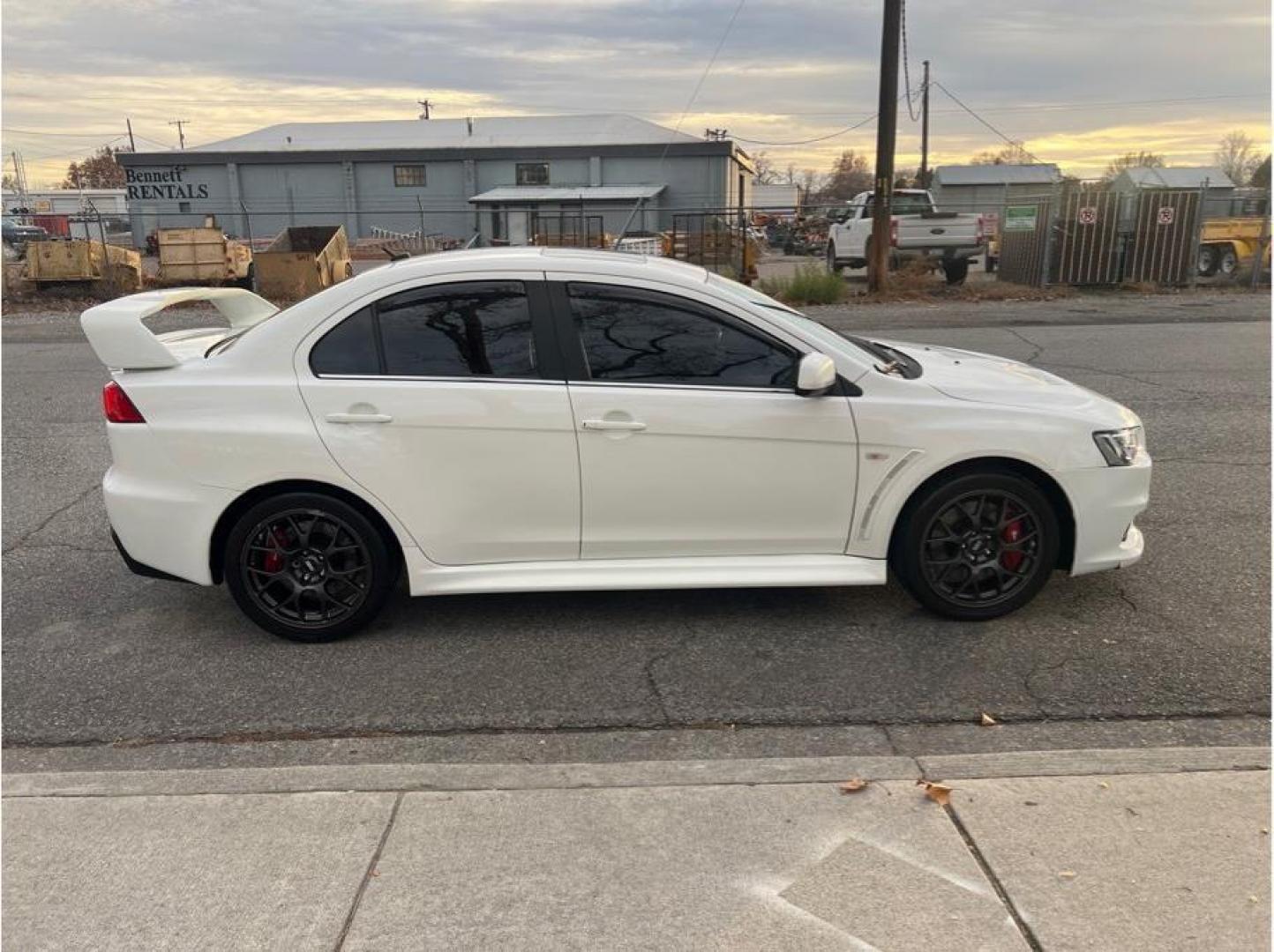 2013 White /No Color Mitsubishi Lancer (JA32W5FV0DU) with an 4-Cyl, Turbo, 2.0 Liter engine, Auto, 6-Spd Sportronic transmission, located at 607 W Columbia Drive, Kennewick, WA, 99336, (509) 987-1069, 46.216743, -119.126404 - Photo#3