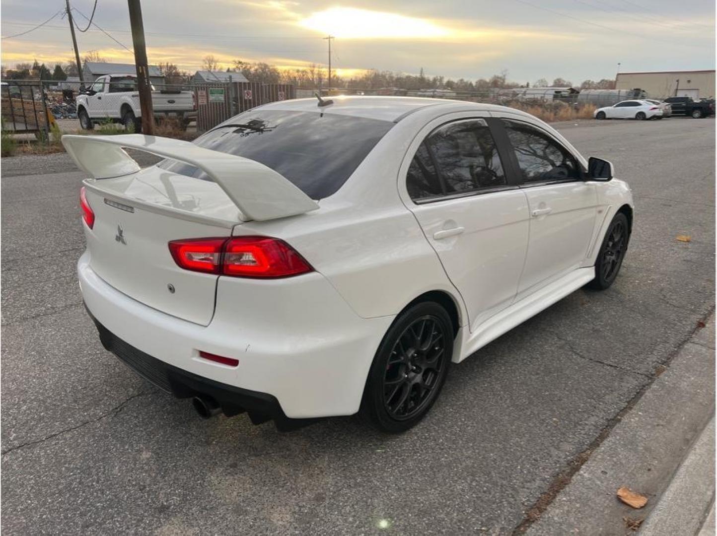 2013 White /No Color Mitsubishi Lancer (JA32W5FV0DU) with an 4-Cyl, Turbo, 2.0 Liter engine, Auto, 6-Spd Sportronic transmission, located at 607 W Columbia Drive, Kennewick, WA, 99336, (509) 987-1069, 46.216743, -119.126404 - Photo#4