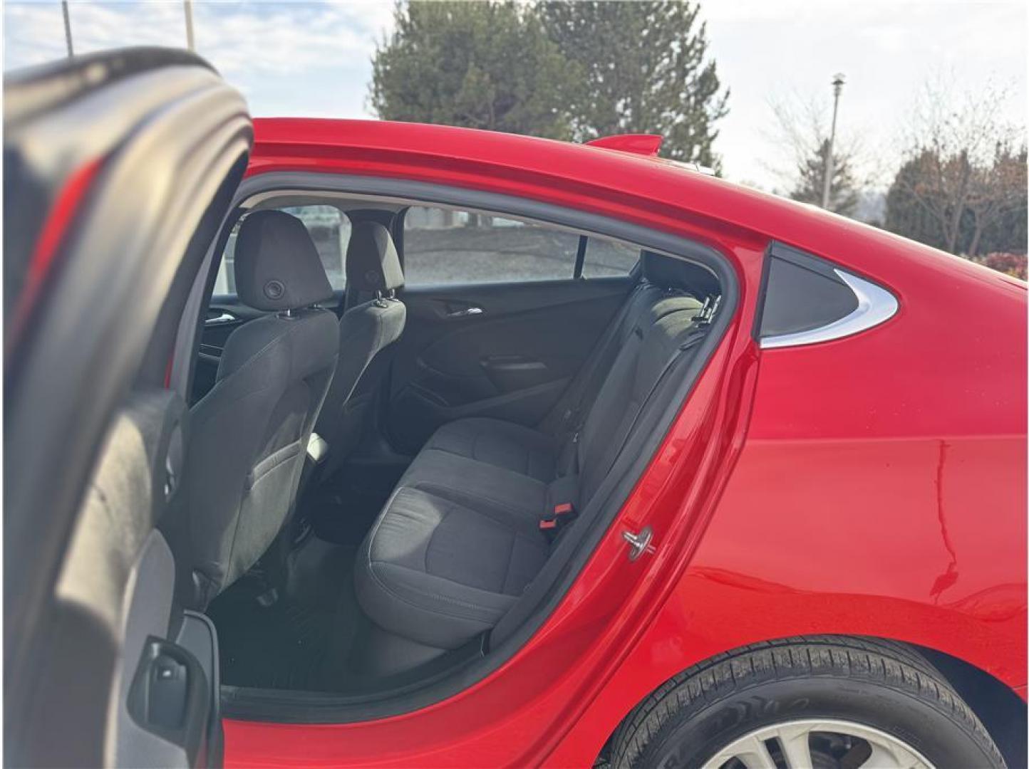 2017 Red /No Color Chevrolet Cruze (1G1BE5SM6H7) with an 4-Cyl, Turbo, 1.4 Liter engine, Automatic, 6-Spd transmission, located at 607 W Columbia Drive, Kennewick, WA, 99336, (509) 987-1069, 46.216743, -119.126404 - Photo#2