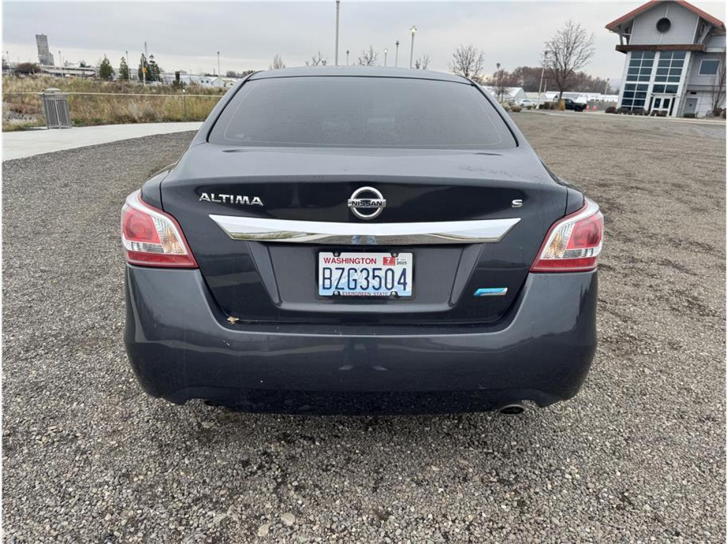 2013 Black /No Color Nissan Altima (1N4AL3APXDN) with an 4-Cyl, 2.5 Liter engine, Automatic, Xtronic CVT transmission, located at 607 W Columbia Drive, Kennewick, WA, 99336, (509) 987-1069, 46.216743, -119.126404 - Photo#13