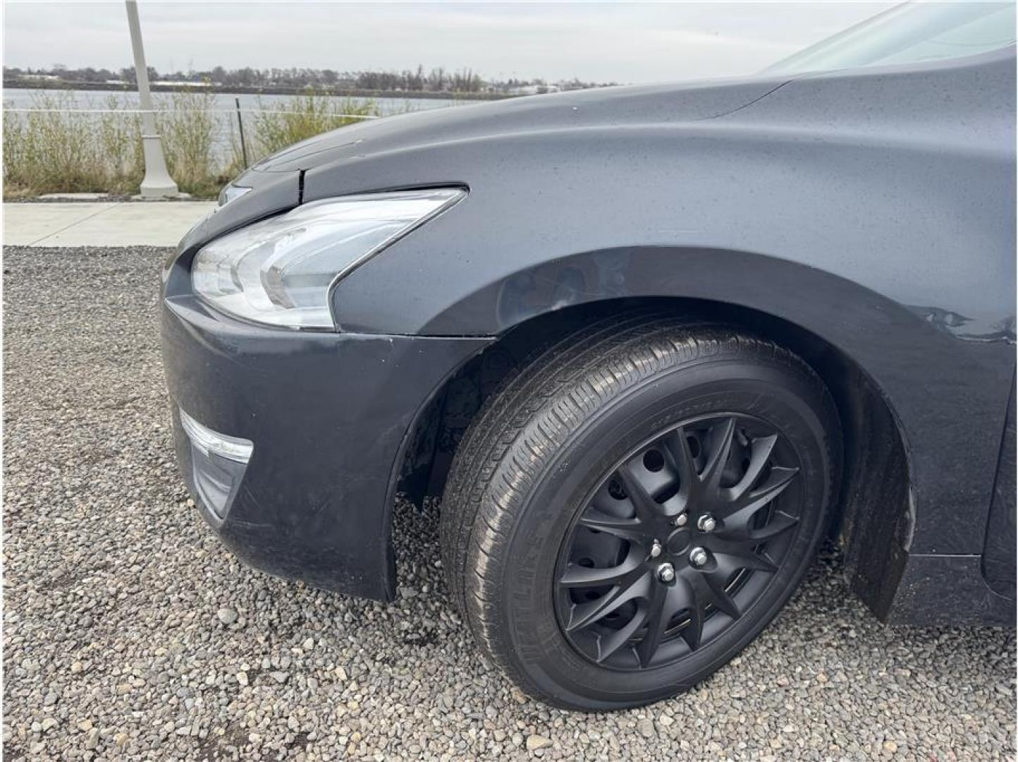 2013 Black /No Color Nissan Altima (1N4AL3APXDN) with an 4-Cyl, 2.5 Liter engine, Automatic, Xtronic CVT transmission, located at 607 W Columbia Drive, Kennewick, WA, 99336, (509) 987-1069, 46.216743, -119.126404 - Photo#14