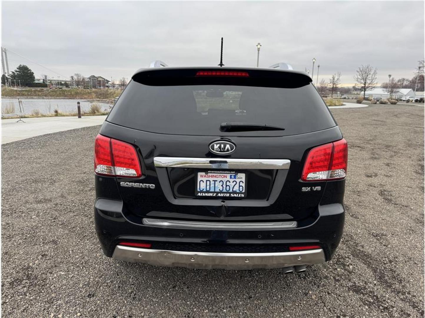 2013 No Color /No Color Kia Sorento (5XYKWDA21DG) with an V6, 3.5 Liter engine, Automatic, 6-Spd w/Overdrive and Sportmatic transmission, located at 607 W Columbia Drive, Kennewick, WA, 99336, (509) 987-1069, 46.216743, -119.126404 - Photo#15