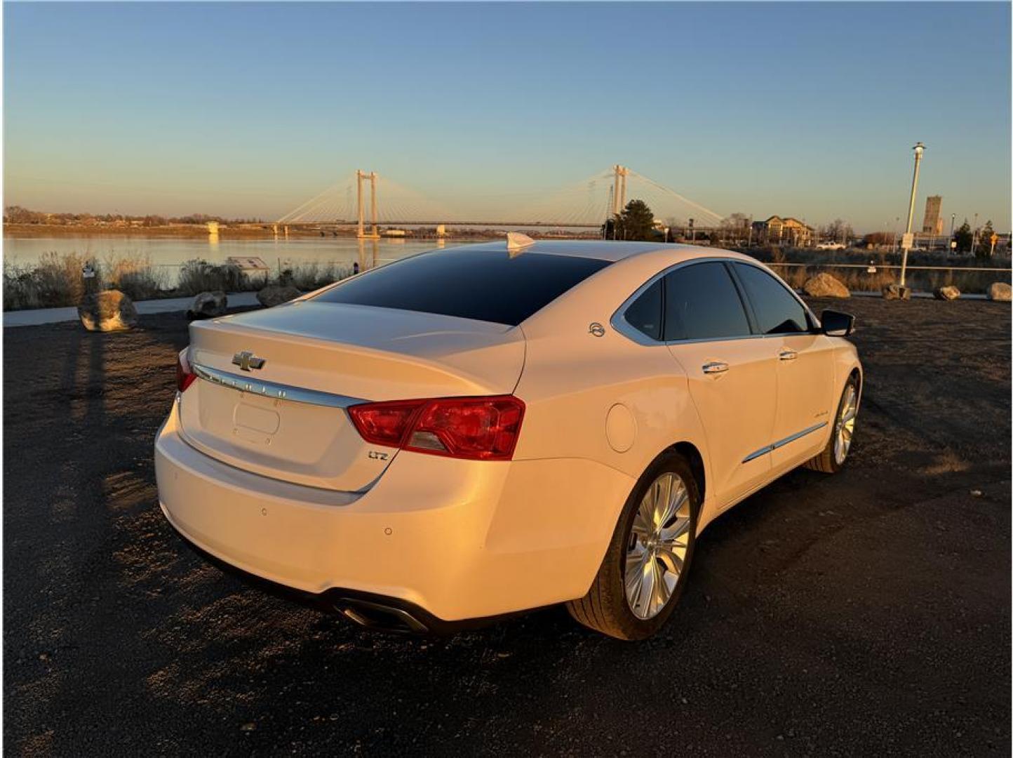 2015 White /No Color Chevrolet Impala (1G1165S33FU) with an V6, Flex Fuel, 3.6 Liter engine, Auto, 6-Spd Overdrive transmission, located at 607 W Columbia Drive, Kennewick, WA, 99336, (509) 987-1069, 46.216743, -119.126404 - Photo#13