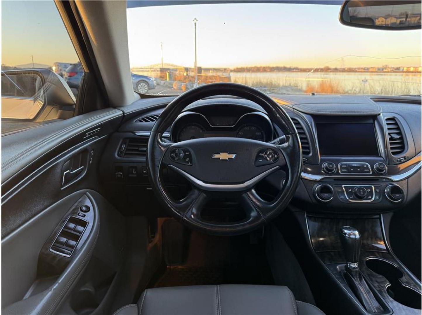 2015 White /No Color Chevrolet Impala (1G1165S33FU) with an V6, Flex Fuel, 3.6 Liter engine, Auto, 6-Spd Overdrive transmission, located at 607 W Columbia Drive, Kennewick, WA, 99336, (509) 987-1069, 46.216743, -119.126404 - Photo#4