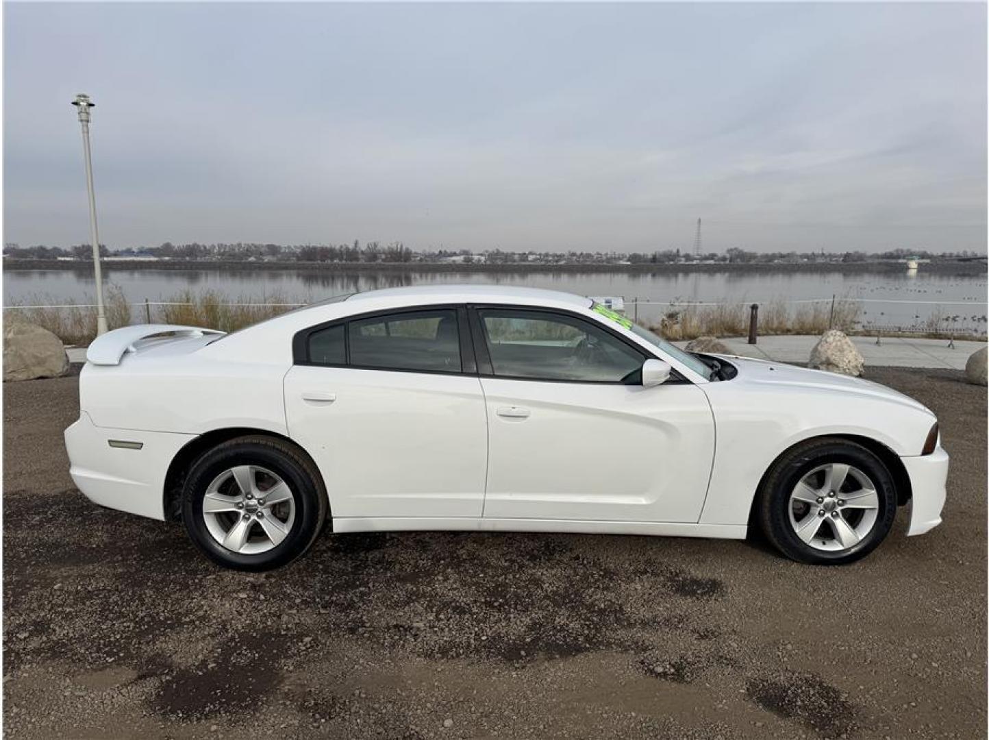 2013 White /No Color Dodge Charger (2C3CDXBG1DH) with an V6, 3.6 Liter engine, Automatic, 5-Spd transmission, located at 607 W Columbia Drive, Kennewick, WA, 99336, (509) 987-1069, 46.216743, -119.126404 - Photo#10