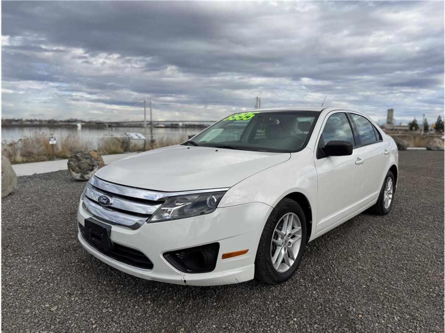 2012 White /No Color Ford Fusion (3FAHP0GA7CR) with an 4-Cyl, 2.5 Liter engine, Automatic, 6-Spd transmission, located at 607 W Columbia Drive, Kennewick, WA, 99336, (509) 987-1069, 46.216743, -119.126404 - Photo#0