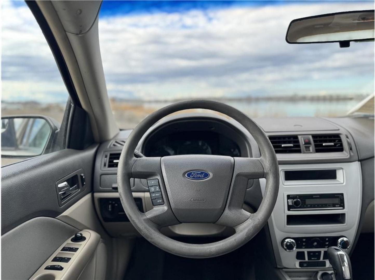 2012 White /No Color Ford Fusion (3FAHP0GA7CR) with an 4-Cyl, 2.5 Liter engine, Automatic, 6-Spd transmission, located at 607 W Columbia Drive, Kennewick, WA, 99336, (509) 987-1069, 46.216743, -119.126404 - Photo#4