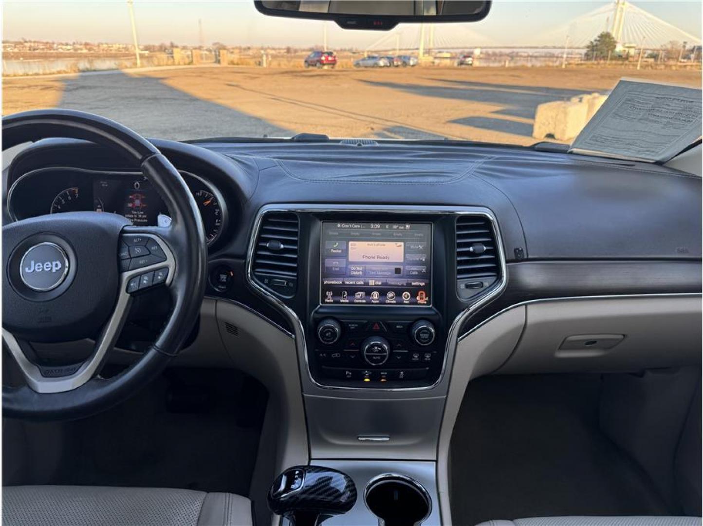 2014 White /No Color Jeep Grand Cherokee (1C4RJFCG7EC) with an V6, Flex Fuel, 3.6 Liter engine, Automatic, 8-Spd transmission, located at 607 W Columbia Drive, Kennewick, WA, 99336, (509) 987-1069, 46.216743, -119.126404 - Photo#5