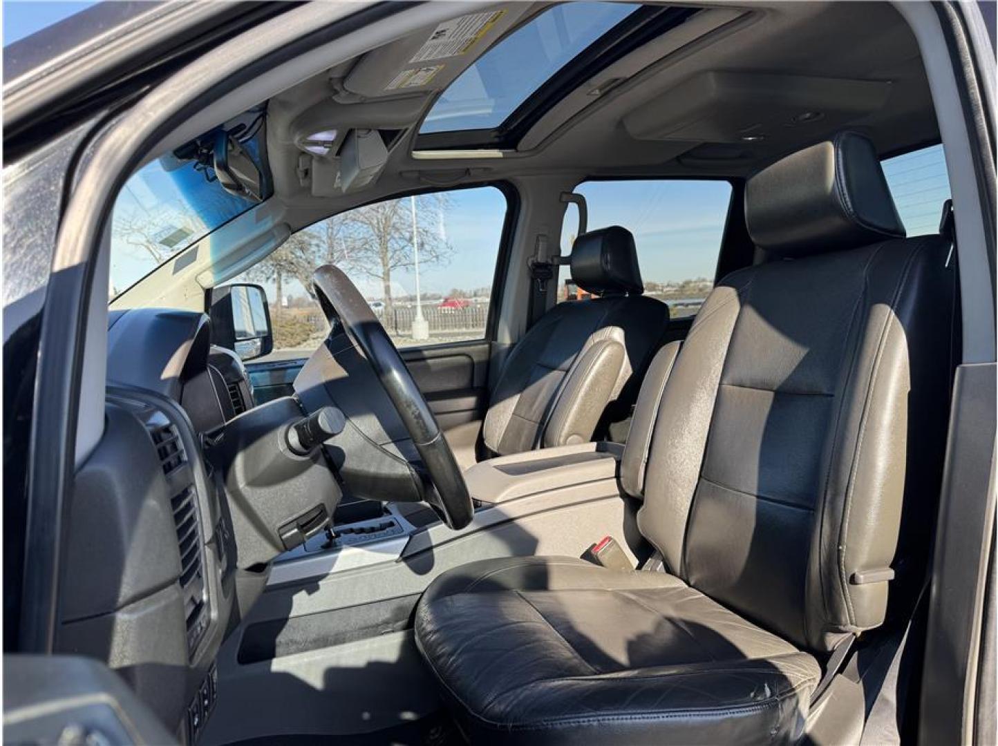 2007 Black /No Color Nissan Titan Crew Cab (1N6AA07B07N) with an V8, 5.6 Liter engine, Automatic transmission, located at 607 W Columbia Drive, Kennewick, WA, 99336, (509) 987-1069, 46.216743, -119.126404 - Photo#8