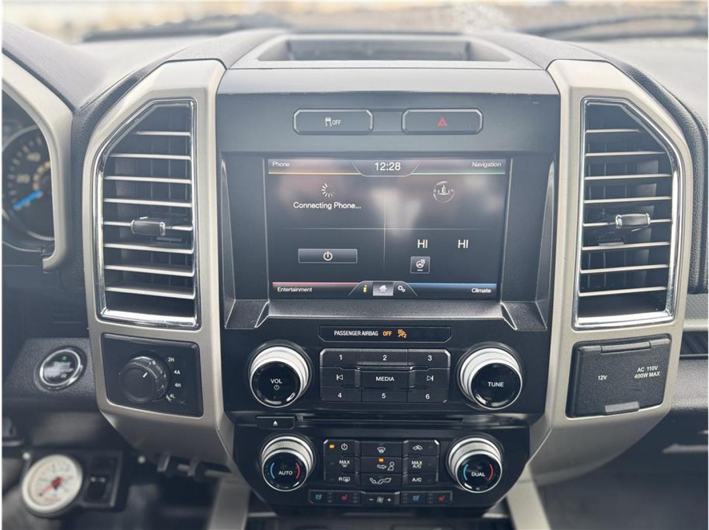 2015 Black /No Color Ford F150 SuperCrew Cab (1FTFW1EG2FF) with an V6, EcoBoost, TT, 3.5L engine, Automatic, 6-Spd transmission, located at 607 W Columbia Drive, Kennewick, WA, 99336, (509) 987-1069, 46.216743, -119.126404 - Photo#9