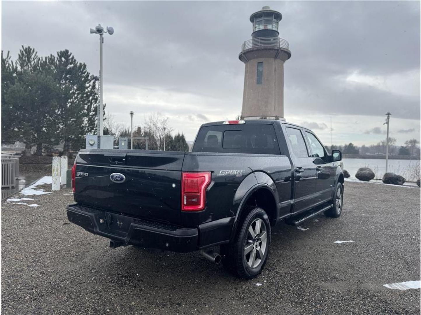 2015 Black /No Color Ford F150 SuperCrew Cab (1FTFW1EG2FF) with an V6, EcoBoost, TT, 3.5L engine, Automatic, 6-Spd transmission, located at 607 W Columbia Drive, Kennewick, WA, 99336, (509) 987-1069, 46.216743, -119.126404 - Photo#12