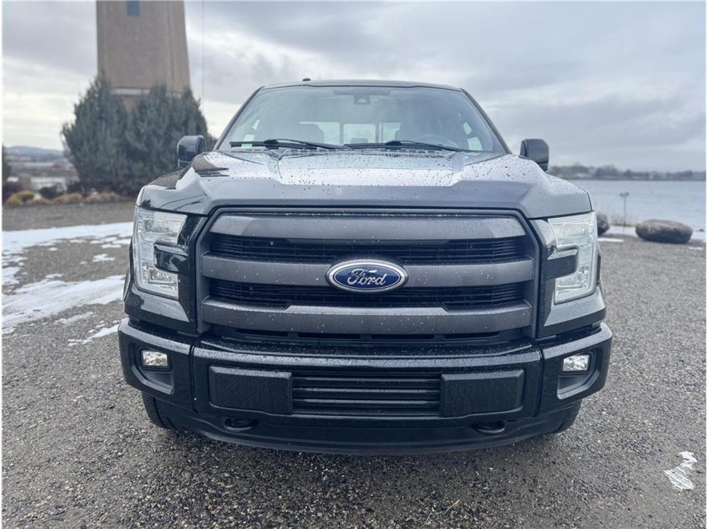 2015 Black /No Color Ford F150 SuperCrew Cab (1FTFW1EG2FF) with an V6, EcoBoost, TT, 3.5L engine, Automatic, 6-Spd transmission, located at 607 W Columbia Drive, Kennewick, WA, 99336, (509) 987-1069, 46.216743, -119.126404 - Photo#16