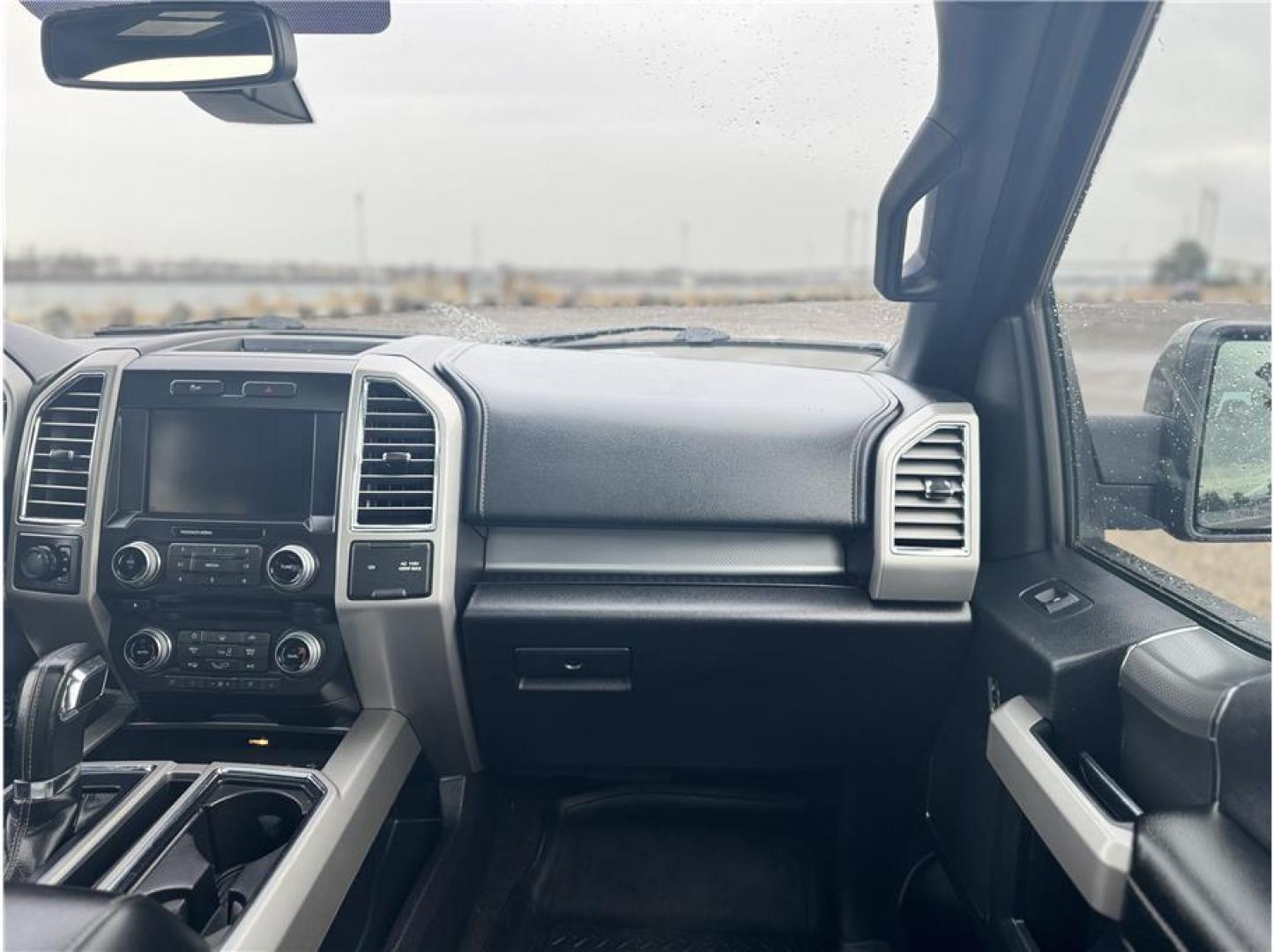 2015 Black /No Color Ford F150 SuperCrew Cab (1FTFW1EG2FF) with an V6, EcoBoost, TT, 3.5L engine, Automatic, 6-Spd transmission, located at 607 W Columbia Drive, Kennewick, WA, 99336, (509) 987-1069, 46.216743, -119.126404 - Photo#5