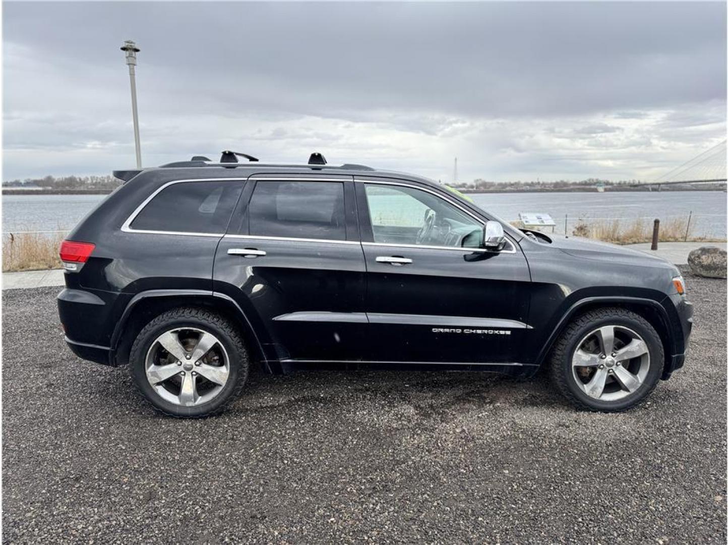 2014 Black /No Color Jeep Grand Cherokee (1C4RJFCM2EC) with an V6, EcoDiesel, 3.0T engine, Automatic, 8-Spd transmission, located at 607 W Columbia Drive, Kennewick, WA, 99336, (509) 987-1069, 46.216743, -119.126404 - Photo#11