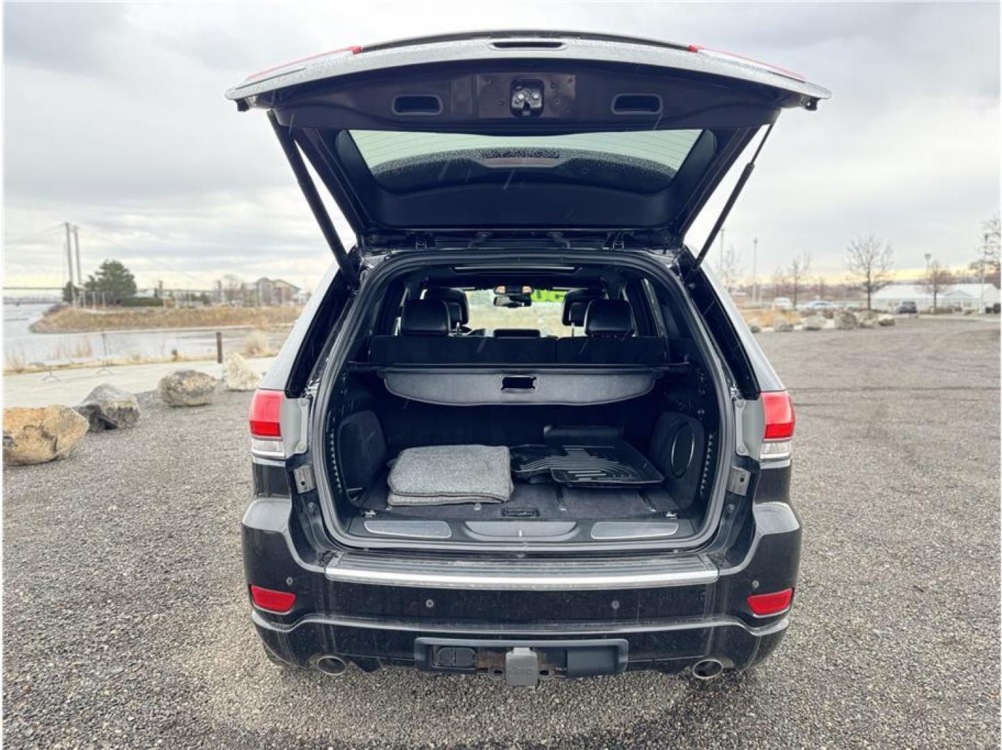 2014 Black /No Color Jeep Grand Cherokee (1C4RJFCM2EC) with an V6, EcoDiesel, 3.0T engine, Automatic, 8-Spd transmission, located at 607 W Columbia Drive, Kennewick, WA, 99336, (509) 987-1069, 46.216743, -119.126404 - Photo#13