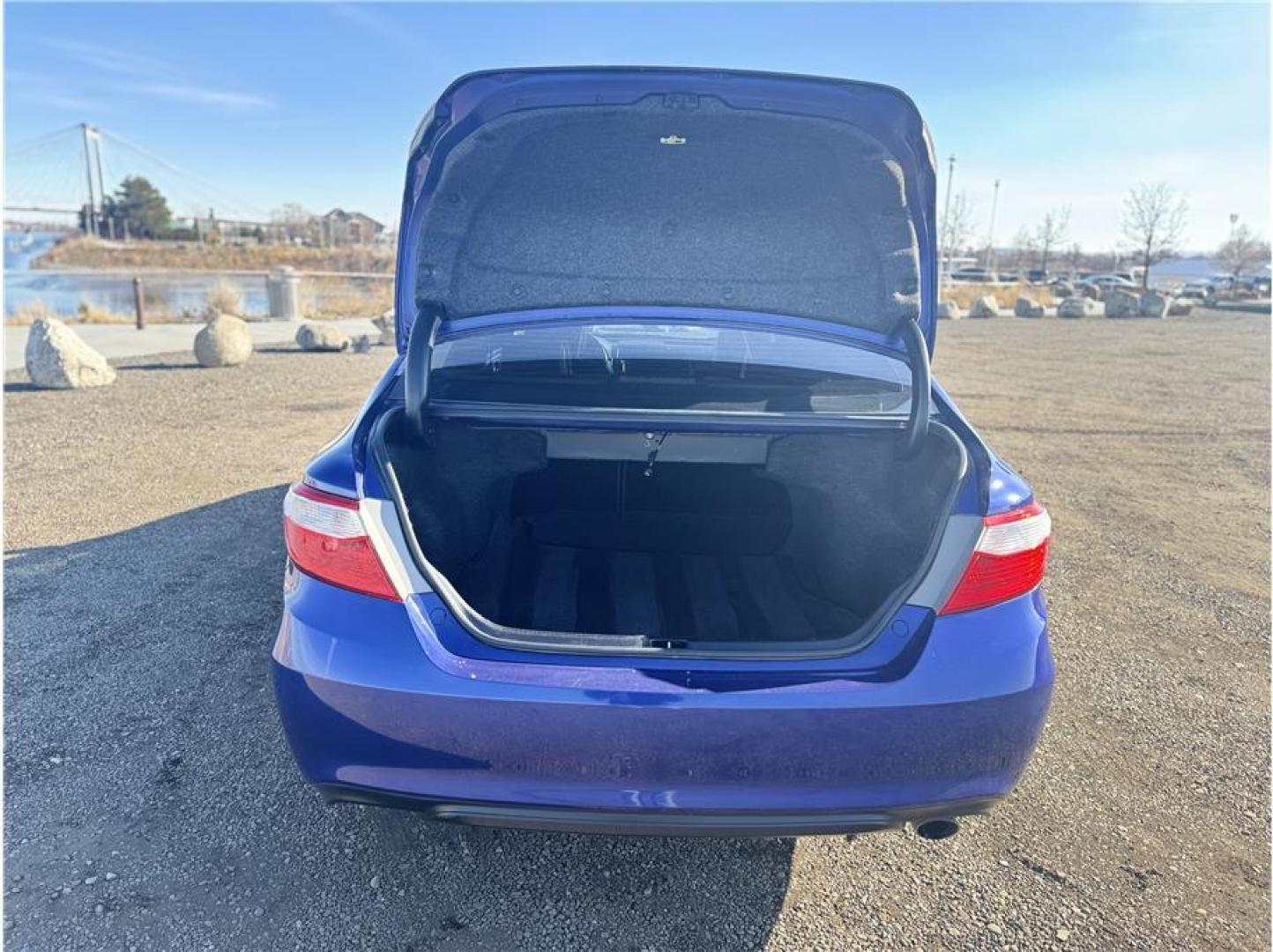 2016 Blue /No Color Toyota Camry (4T1BF1FK4GU) with an 4-Cyl, 2.5 Liter engine, Auto, 6-Spd SeqShft transmission, located at 607 W Columbia Drive, Kennewick, WA, 99336, (509) 987-1069, 46.216743, -119.126404 - Photo#13