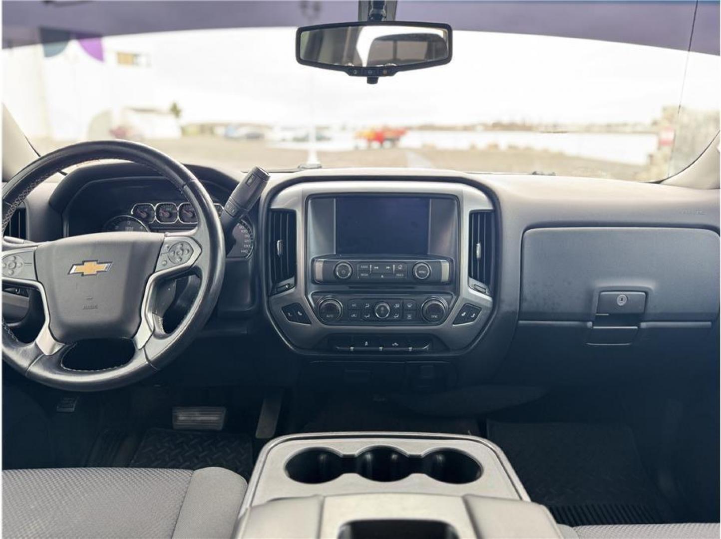 2015 Blue /No Color Chevrolet Silverado 1500 Crew Cab (3GCUKREC8FG) with an V8, EcoTec3, 5.3 Liter engine, Auto, 6-Spd HD Overdrive transmission, located at 607 W Columbia Drive, Kennewick, WA, 99336, (509) 987-1069, 46.216743, -119.126404 - Photo#5