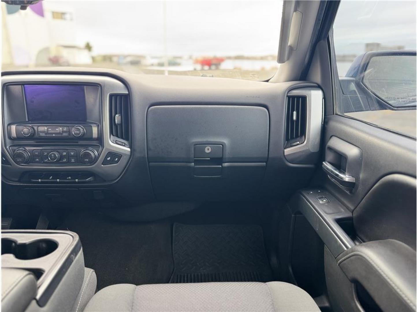 2015 Blue /No Color Chevrolet Silverado 1500 Crew Cab (3GCUKREC8FG) with an V8, EcoTec3, 5.3 Liter engine, Auto, 6-Spd HD Overdrive transmission, located at 607 W Columbia Drive, Kennewick, WA, 99336, (509) 987-1069, 46.216743, -119.126404 - Photo#6