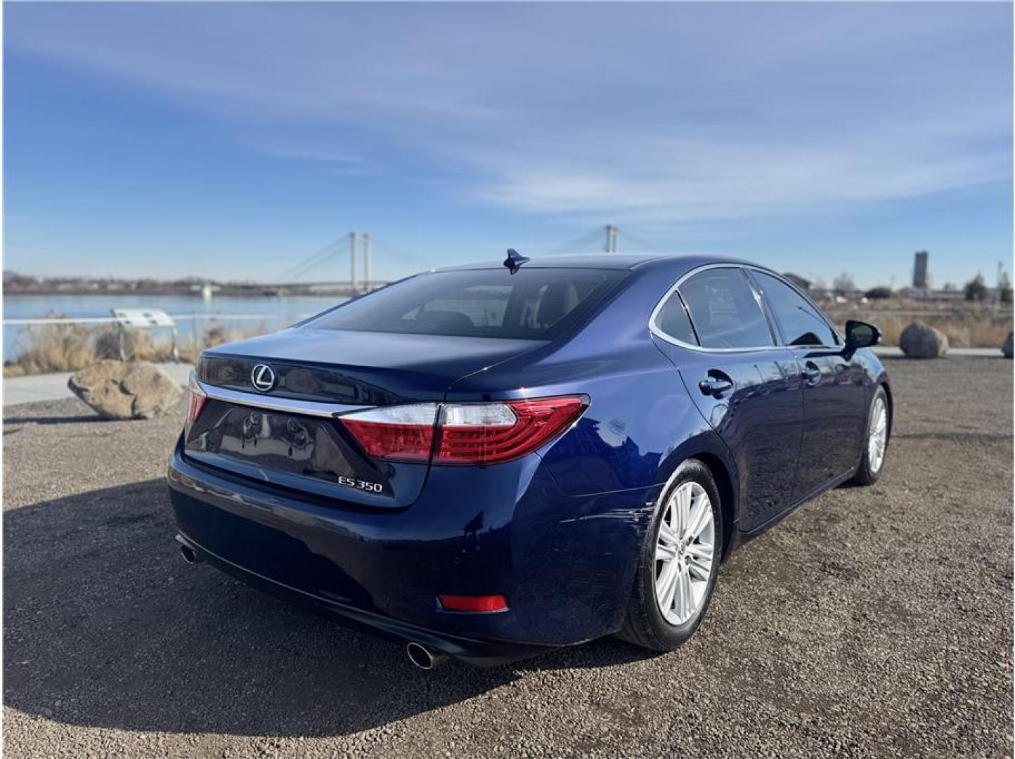 2013 Blue /No Color Lexus ES (JTHBK1GG1D2) with an V6, 3.5 Liter engine, Automatic, 6-Spd transmission, located at 607 W Columbia Drive, Kennewick, WA, 99336, (509) 987-1069, 46.216743, -119.126404 - Photo#9