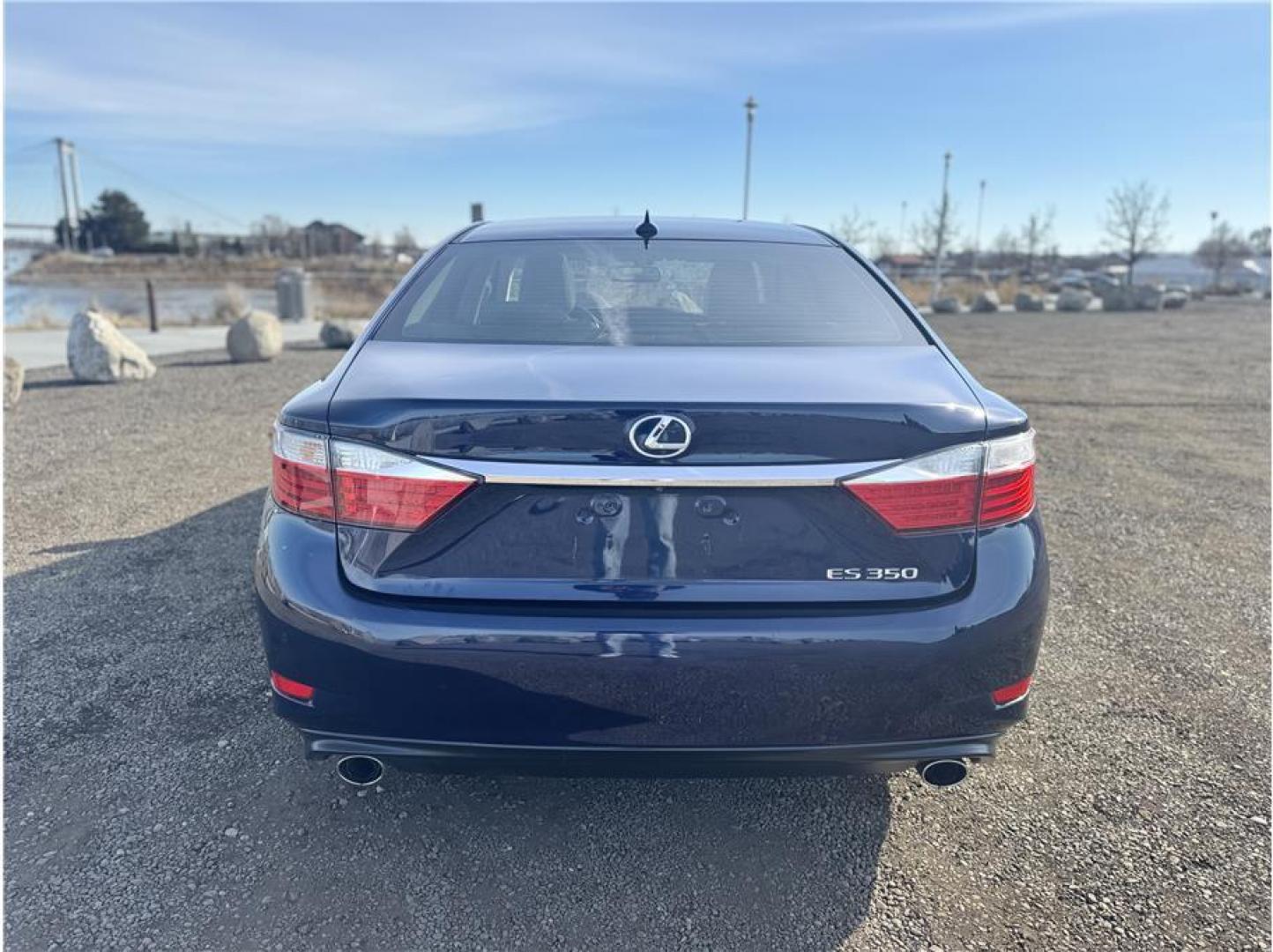 2013 Blue /No Color Lexus ES (JTHBK1GG1D2) with an V6, 3.5 Liter engine, Automatic, 6-Spd transmission, located at 607 W Columbia Drive, Kennewick, WA, 99336, (509) 987-1069, 46.216743, -119.126404 - Photo#11