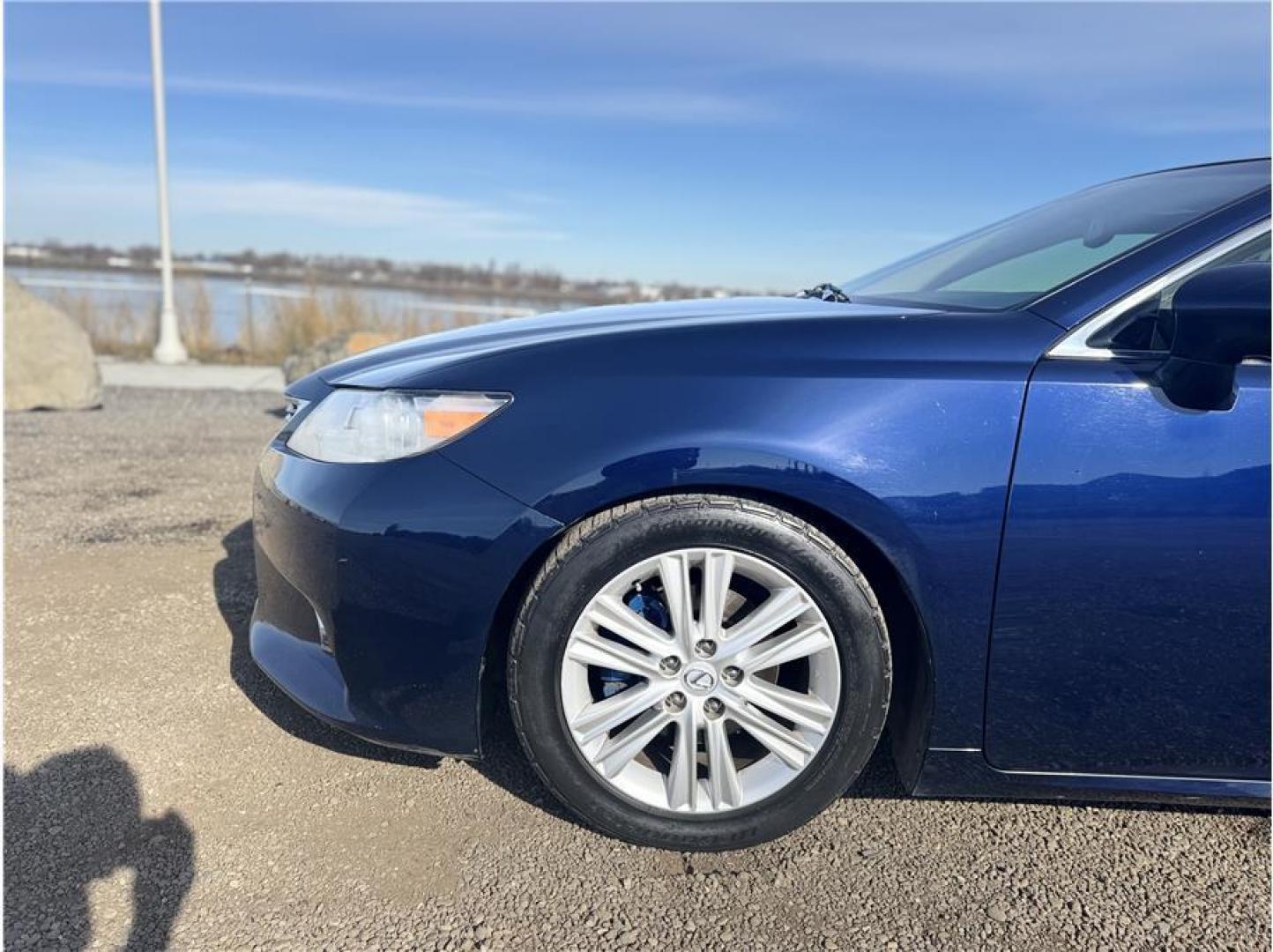 2013 Blue /No Color Lexus ES (JTHBK1GG1D2) with an V6, 3.5 Liter engine, Automatic, 6-Spd transmission, located at 607 W Columbia Drive, Kennewick, WA, 99336, (509) 987-1069, 46.216743, -119.126404 - Photo#12