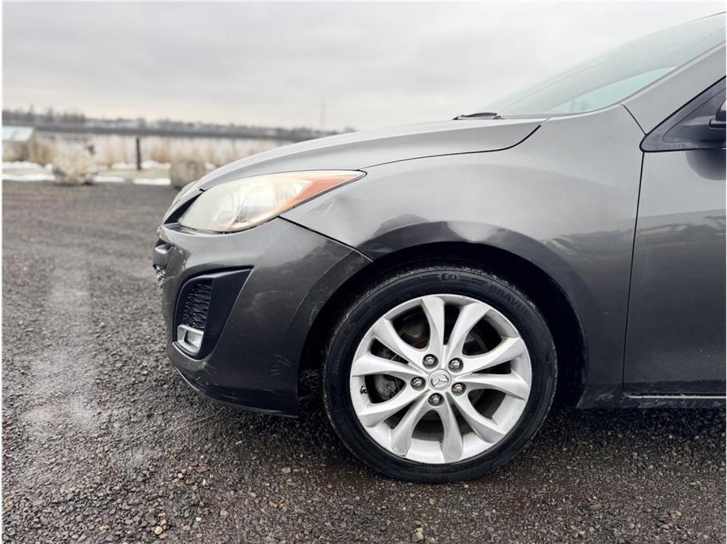 2011 Gray /No Color Mazda MAZDA3 (JM1BL1U69B1) with an 4-Cyl, 2.5 Liter engine, Automatic, 5-Spd w/Overdrive and Manual Mode transmission, located at 607 W Columbia Drive, Kennewick, WA, 99336, (509) 987-1069, 46.216743, -119.126404 - Photo#15