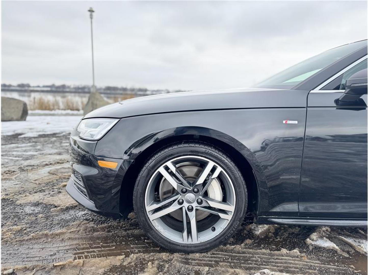 2018 Black /No Color Audi A4 (WAUENAF40JA) with an 4-Cyl, Turbo, 2.0 Liter engine, Auto, 7-Spd S tronic transmission, located at 607 W Columbia Drive, Kennewick, WA, 99336, (509) 987-1069, 46.216743, -119.126404 - Photo#15