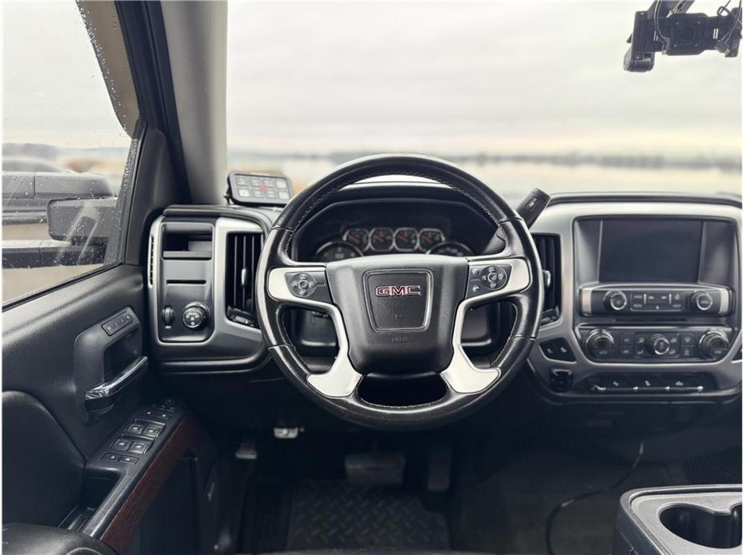 2015 Black /No Color GMC Sierra 1500 Crew Cab (3GTP1VEC9FG) with an V8, EcoTec3, 5.3 Liter engine, Auto, 6-Spd HD Overdrive transmission, located at 607 W Columbia Drive, Kennewick, WA, 99336, (509) 987-1069, 46.216743, -119.126404 - Photo#4