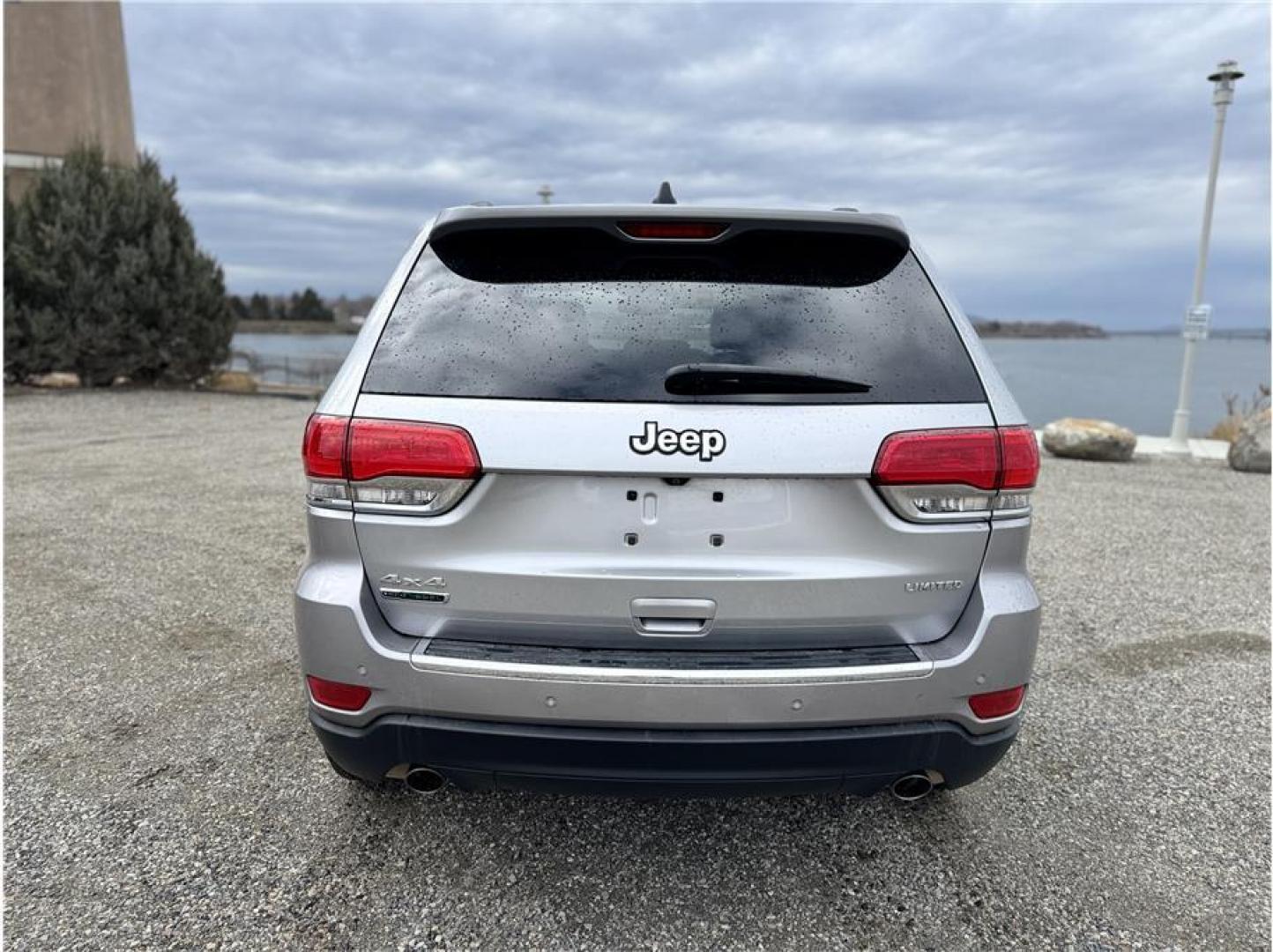 2014 Silver /No Color Jeep Grand Cherokee (1C4RJFBM2EC) with an V6, EcoDiesel, 3.0T engine, Automatic, 8-Spd transmission, located at 607 W Columbia Drive, Kennewick, WA, 99336, (509) 987-1069, 46.216743, -119.126404 - Photo#14