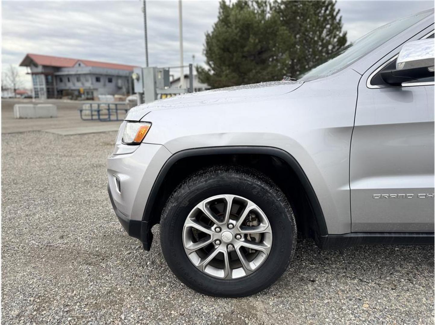 2014 Silver /No Color Jeep Grand Cherokee (1C4RJFBM2EC) with an V6, EcoDiesel, 3.0T engine, Automatic, 8-Spd transmission, located at 607 W Columbia Drive, Kennewick, WA, 99336, (509) 987-1069, 46.216743, -119.126404 - Photo#15