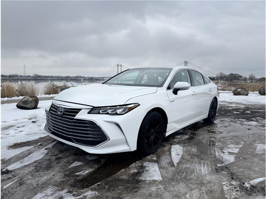 photo of 2021 Toyota Avalon Hybrid 