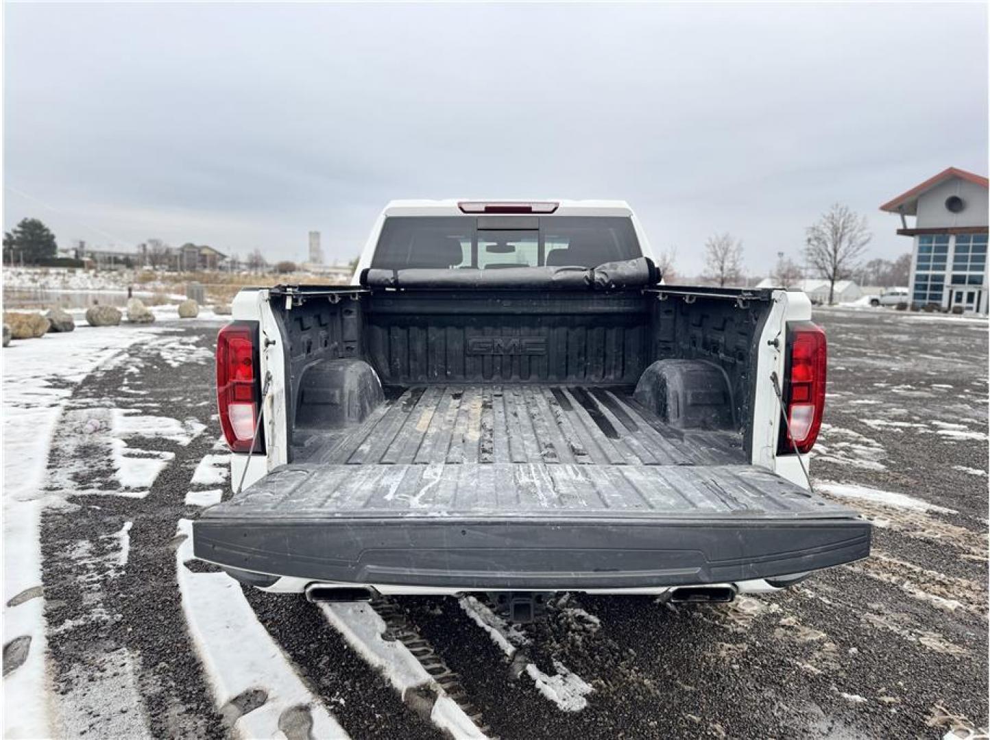 2019 White /No Color GMC Sierra 1500 Double Cab (1GTU9CED2KZ) with an V8, EcoTec3, 5.3 Liter engine, Automatic, 6-Spd HD w/Overdrive transmission, located at 607 W Columbia Drive, Kennewick, WA, 99336, (509) 987-1069, 46.216743, -119.126404 - Photo#14