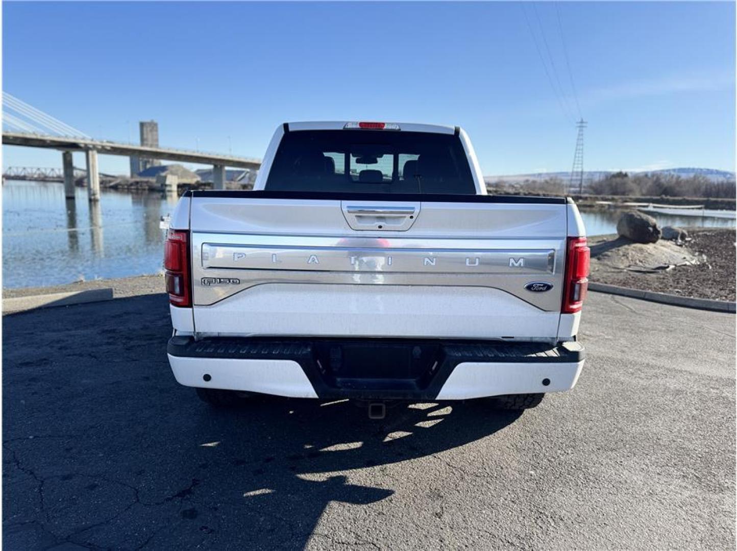 2016 White /No Color Ford F150 SuperCrew Cab (1FTEW1EG2GF) with an V6, EcoBoost, TT, 3.5L engine, Auto, 6-Spd SelShft transmission, located at 607 W Columbia Drive, Kennewick, WA, 99336, (509) 987-1069, 46.216743, -119.126404 - Photo#15