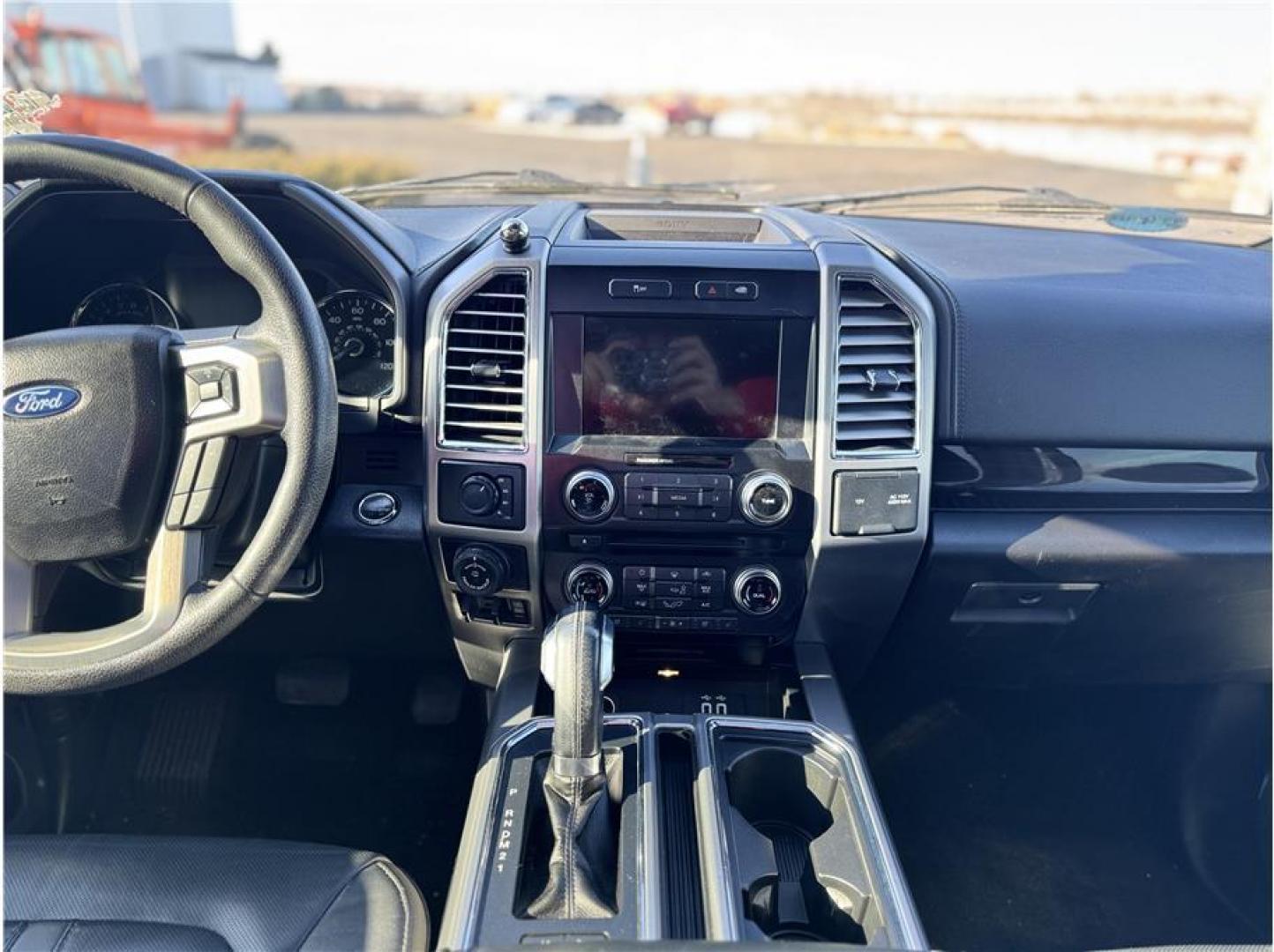 2016 White /No Color Ford F150 SuperCrew Cab (1FTEW1EG2GF) with an V6, EcoBoost, TT, 3.5L engine, Auto, 6-Spd SelShft transmission, located at 607 W Columbia Drive, Kennewick, WA, 99336, (509) 987-1069, 46.216743, -119.126404 - Photo#5